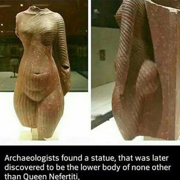 Nefertitis lower-body louvre